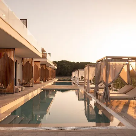 Ξενοδοχείο με διαμερίσματα Salt Boutique *