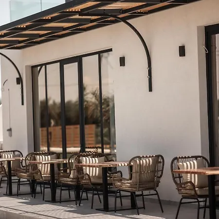 Salt Boutique 4*