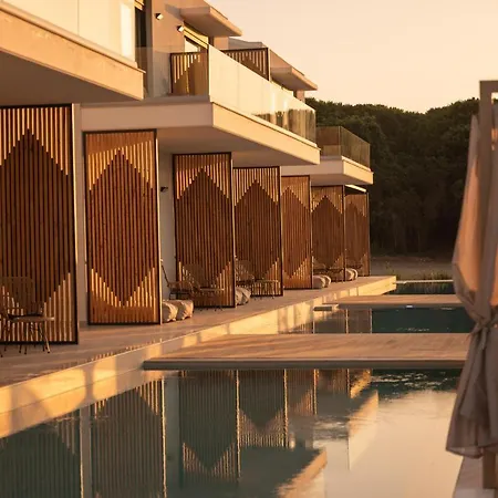 Salt Boutique Aparthotel 4*