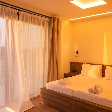 Salt Boutique Aparthotel 4*