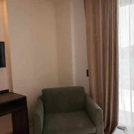 Salt Boutique 4*