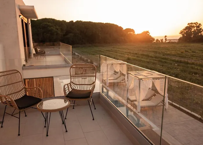 Salt Boutique Aparthotel 4*